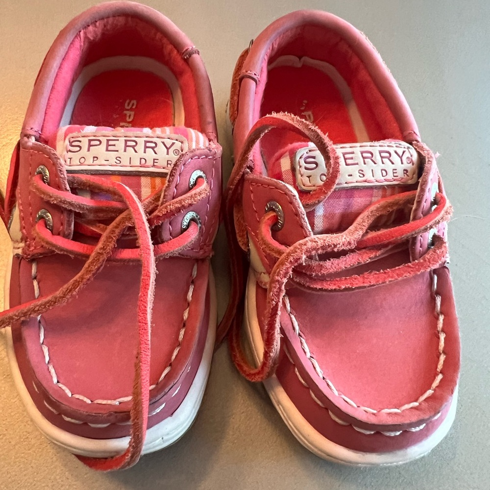 Sperry Pink Moccasin-Style Shoes with Leather Laces